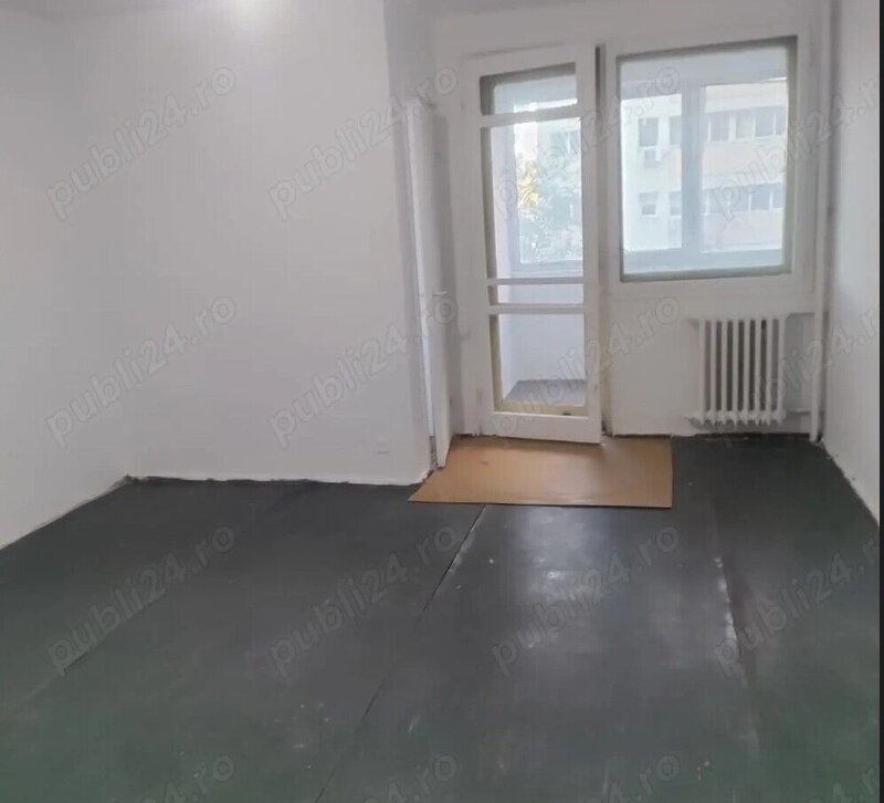 Titan, Minis vanzare garsoniera,