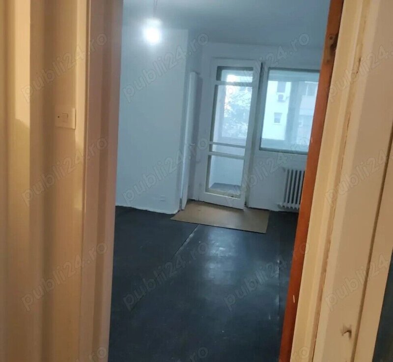 Titan, Minis vanzare garsoniera,